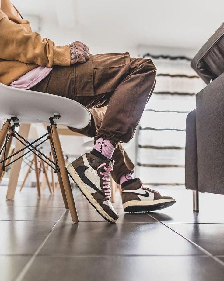 AJ1 High OG TS SP x Travis Scott