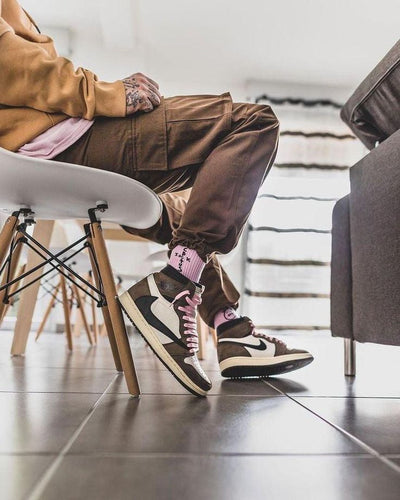 AJ1 High OG TS SP x Travis Scott